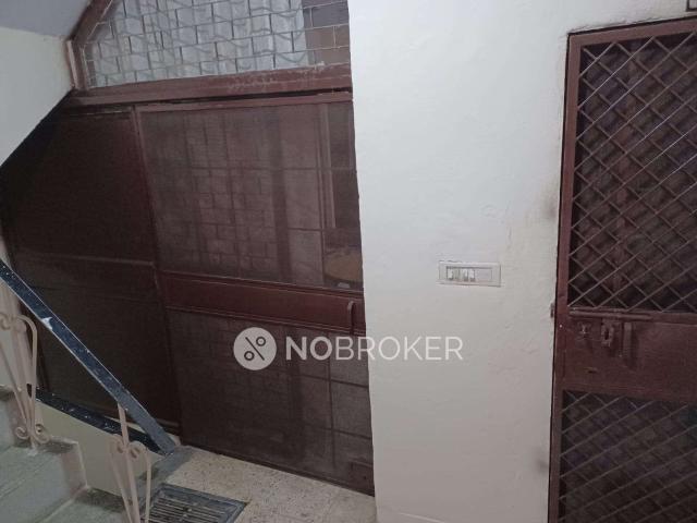 Flat for rent in South Delhi, Deri