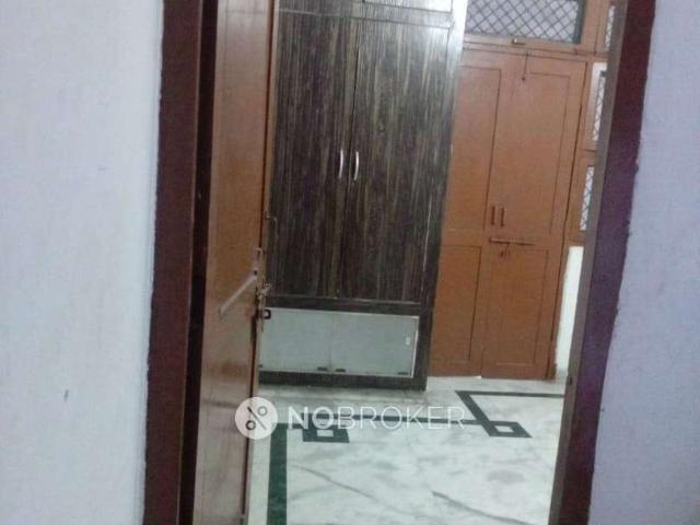 Flat for rent in East Delhi, Deri