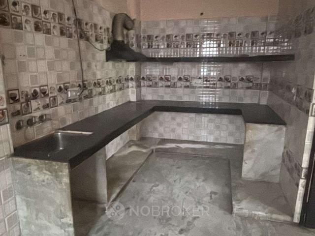 Flat for rent in South West Delhi, Deri