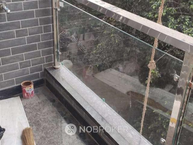 Flat for rent in South Delhi, Deri