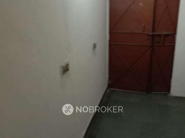 Flat for rent in South Delhi, Deri