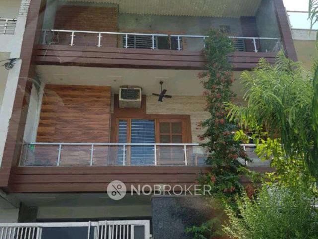Flat for rent in Hariana