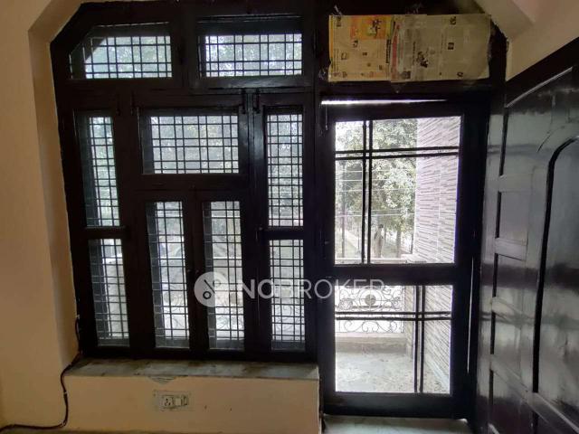 Flat for rent in Sector 9A, Gurugram