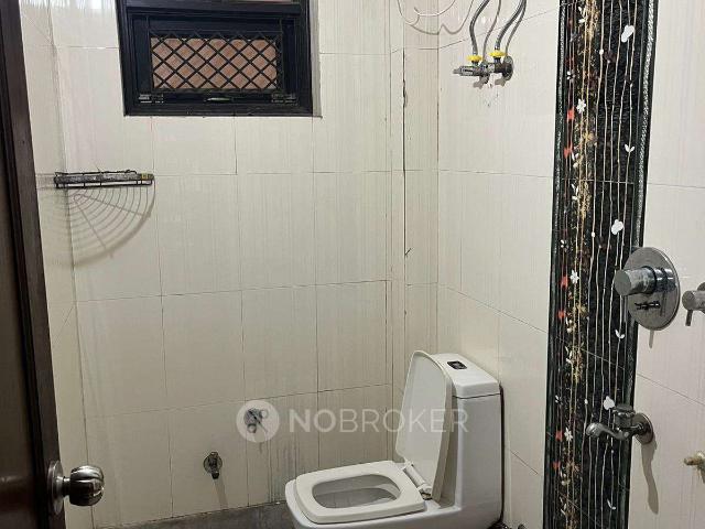 Flat for rent in North West Delhi, Deri
