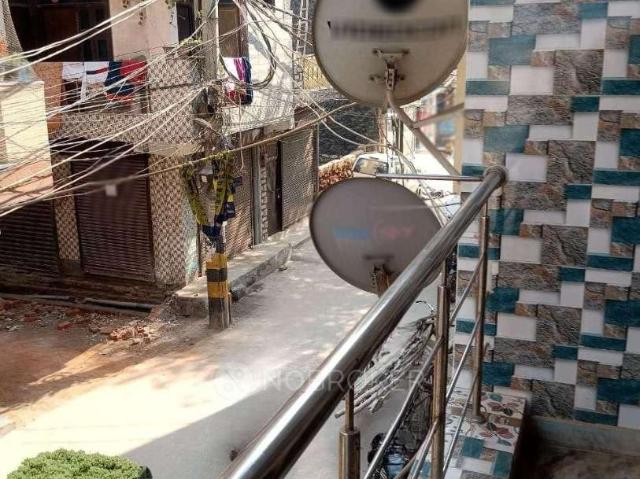 Flat for rent in West Delhi, Deri