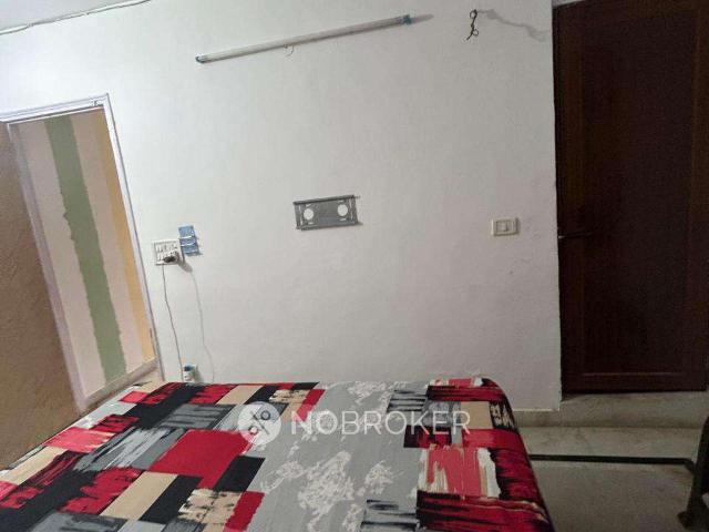Flat for rent in West Delhi, Deri