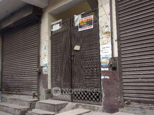 Flat for rent in West Delhi, Deri