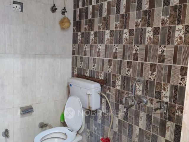 Flat for rent in West Delhi, Deri