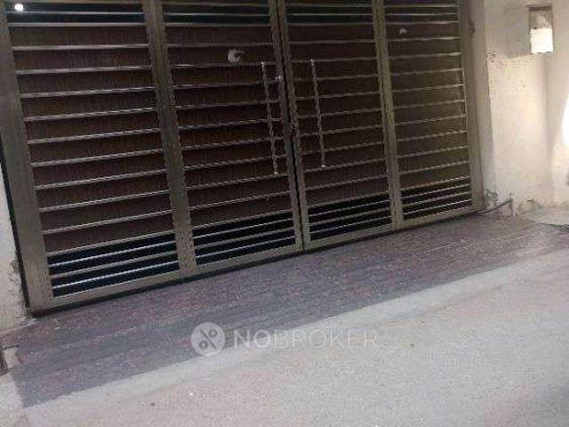 Flat for rent in Deri