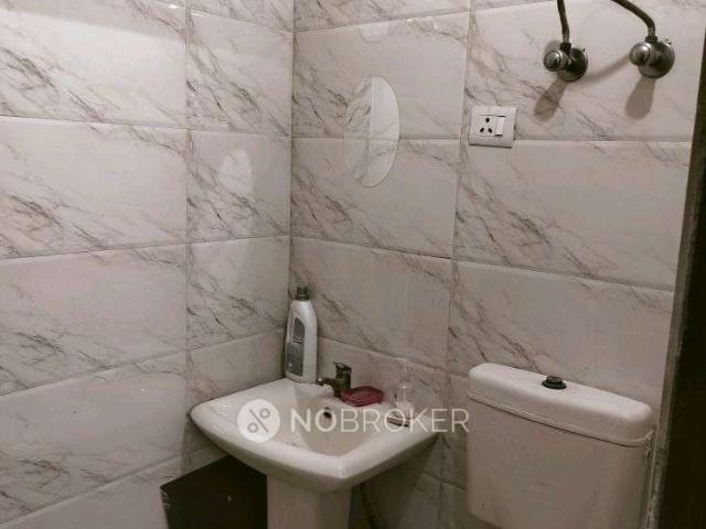 Flat for sale in North Delhi, Delhi
