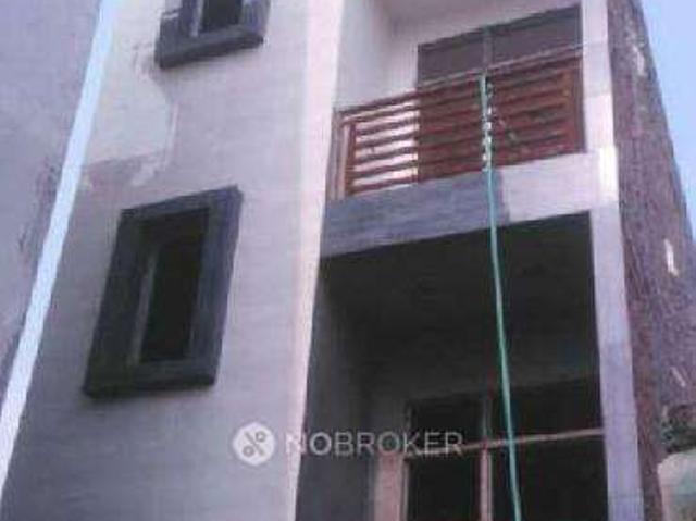 Flat for sale in West Delhi, Deri