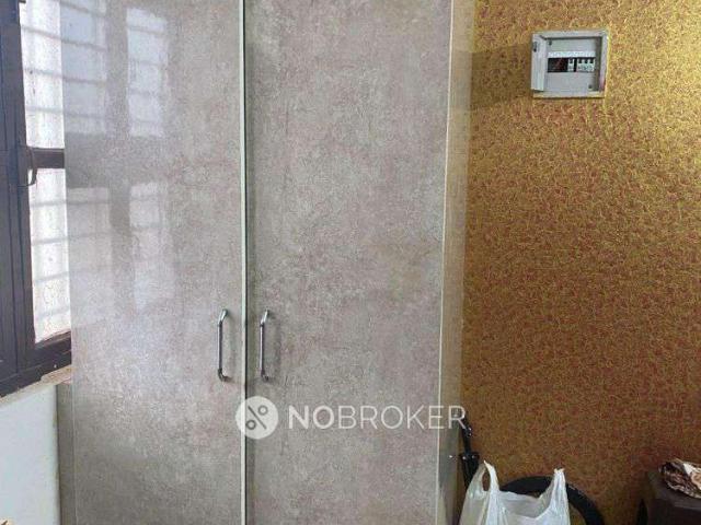 Flat for sale in South West Delhi, Deri