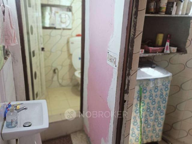 Flat for sale in Central Delhi, Deri