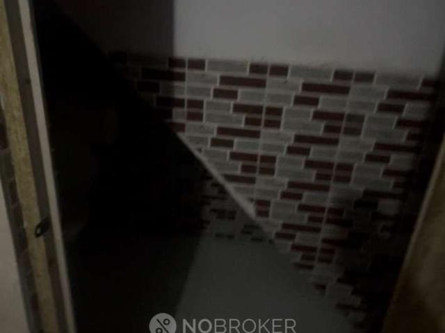 Flat for rent in East Delhi, Deri