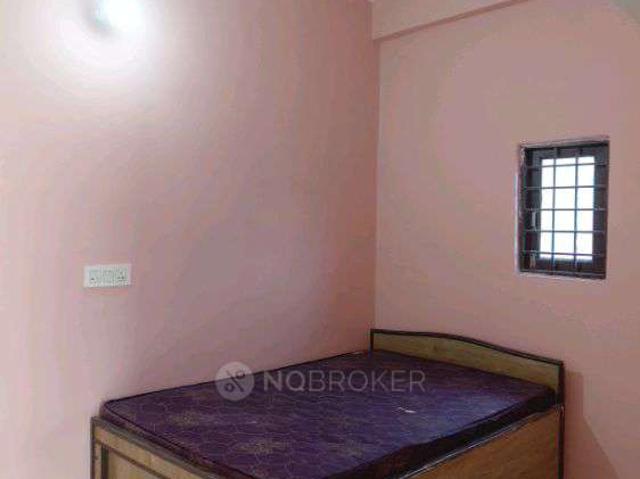Flat for rent in Barola, Noida