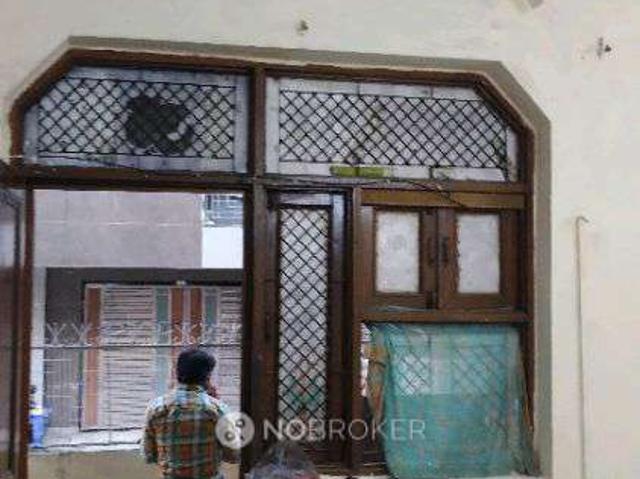 Flat for rent in West Delhi, Deri