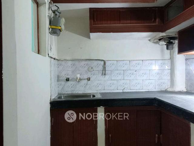 Flat for rent in South Delhi, Deri