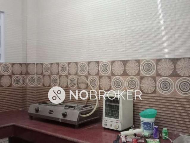 Flat for sale in North Delhi, Deri
