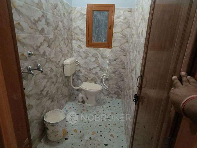 Property for rent in Sector 12, Noida