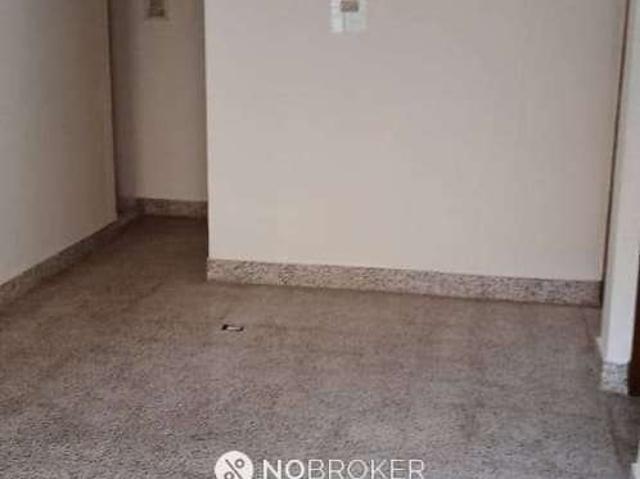 Property for rent in Deri
