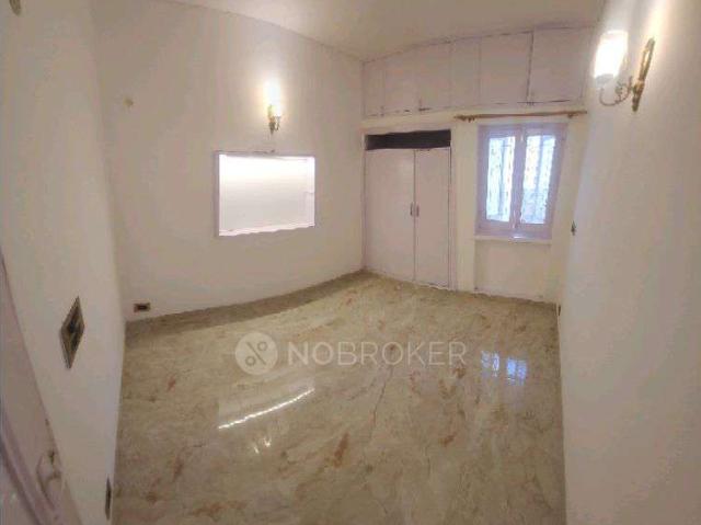 Property for rent in Deri