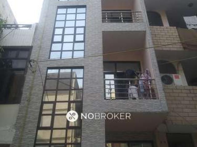 Property for rent in Deri