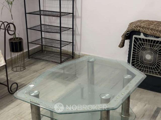 Property for rent in Deri