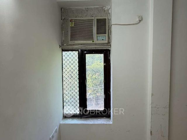 Property for rent in Deri
