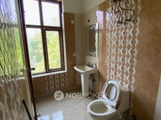 Property for rent in Deri