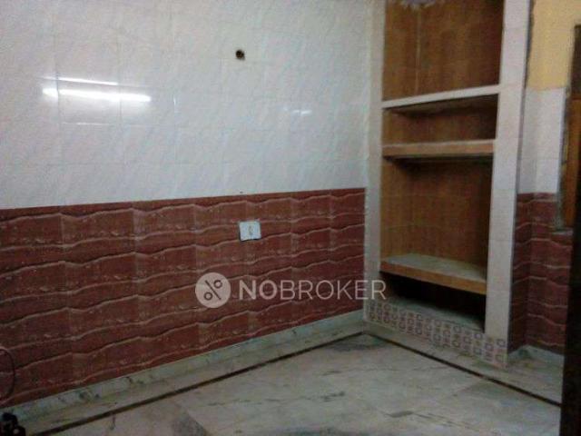 Property for rent in North Delhi, Deri