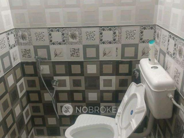 Property for rent in Deri