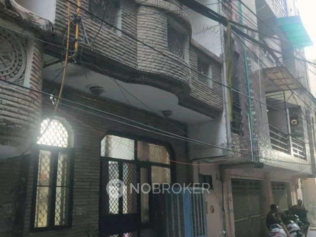 Property for rent in West Delhi, Deri