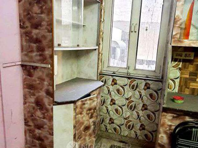 Property for rent in Deri