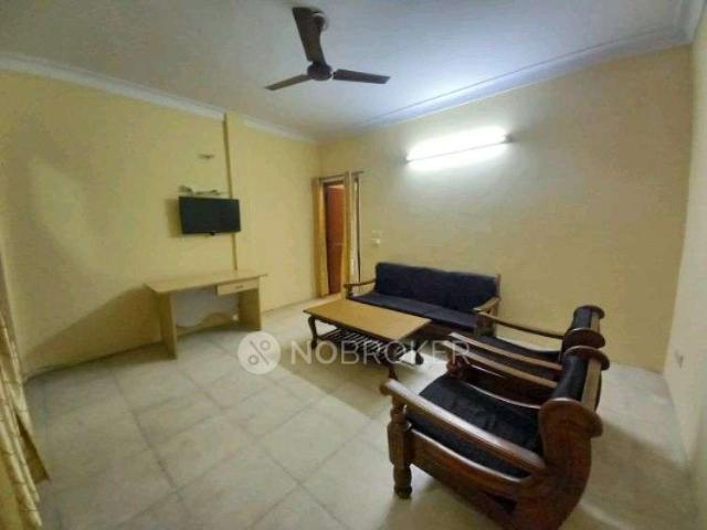 Property for rent in Deri
