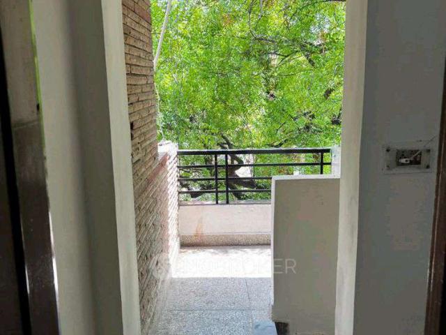 Property for rent in South Delhi, Deri
