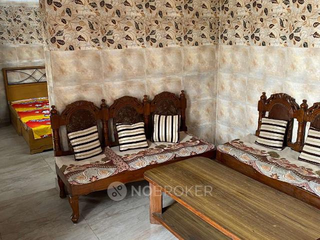 Property for rent in West Delhi, Deri