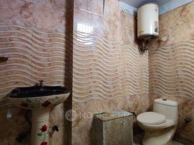 Property for rent in East Delhi, Deri