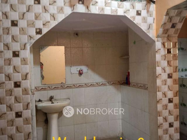 Property for rent in East Delhi, Deri