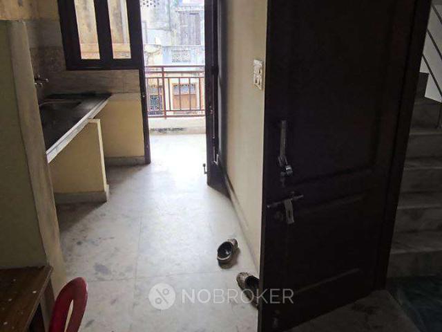 Property for rent in Deri