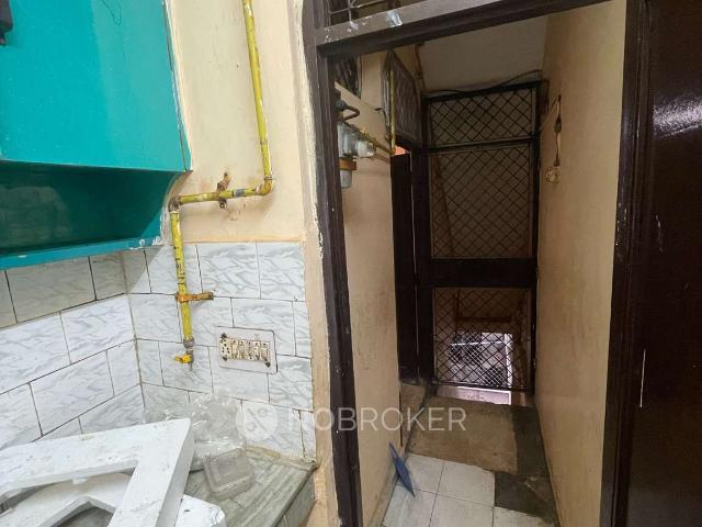 Property for rent in North West Delhi, Deri