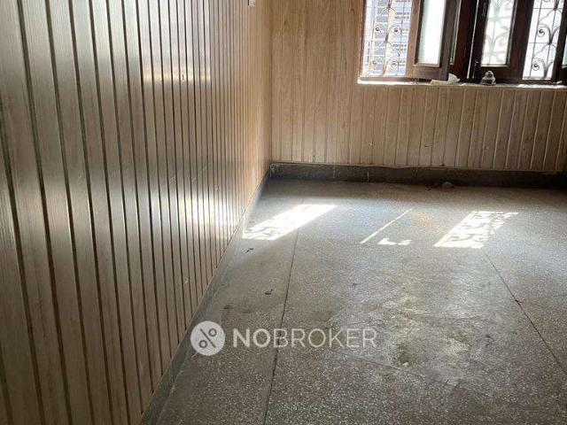 Property for rent in Hariana