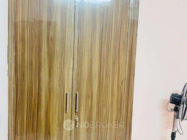 Property for rent in Deri