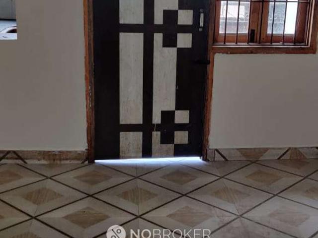 Property for rent in Deri