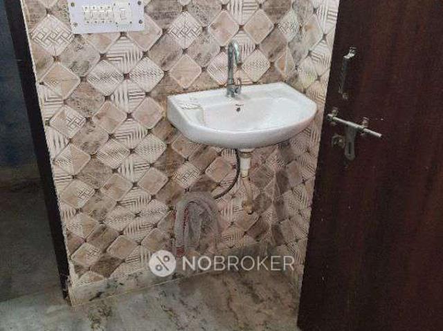 Property for rent in Hariana