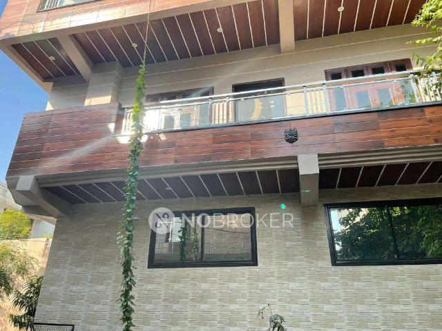 Property for rent in Hariana