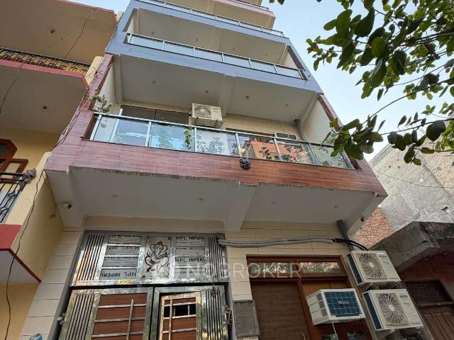 Property for rent in Hariana