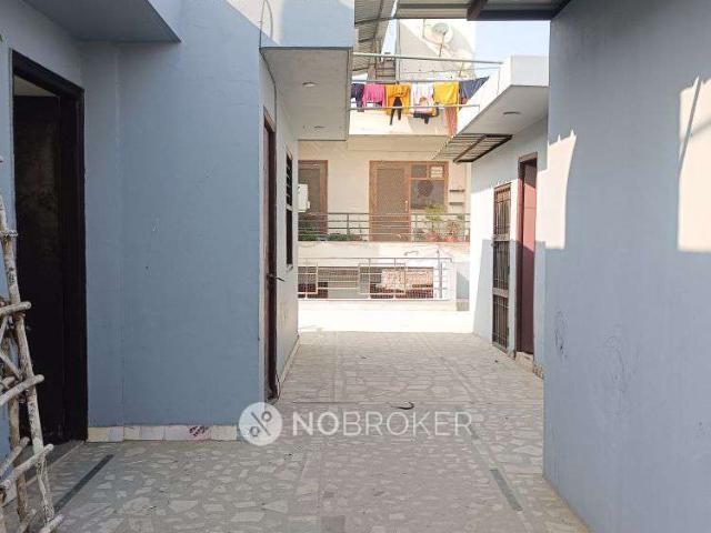 Property for rent in Hariana