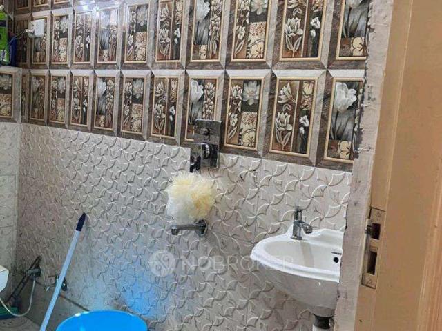 Property for rent in North West Delhi, Deri