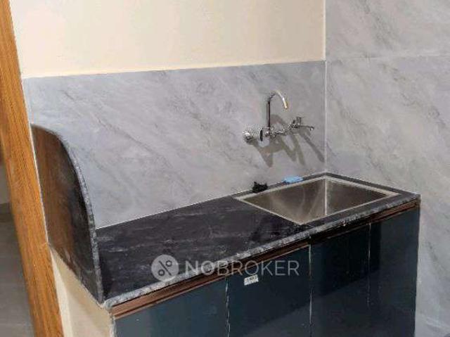 Property for rent in East Delhi, Deri