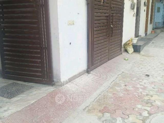 Property for rent in Hariana